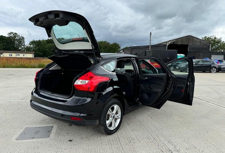 Ford Focus 1.6 Zetec Powershift Euro 5 5dr