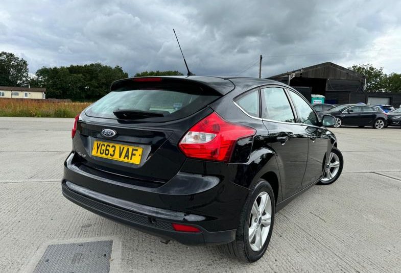 Ford Focus 1.6 Zetec Powershift Euro 5 5dr