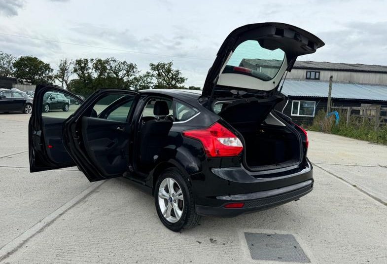 Ford Focus 1.6 Zetec Powershift Euro 5 5dr