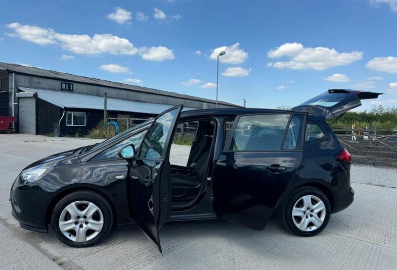 Vauxhall Zafira Tourer 1.8 16V Exclusiv Euro 5 5dr