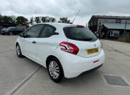 Peugeot 208 1.0 VTi Access Euro 5