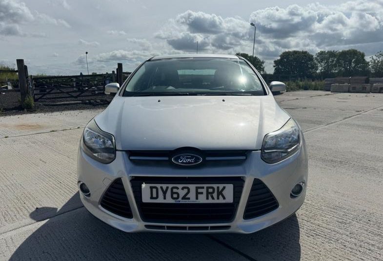 Ford Focus 1.0T EcoBoost Zetec Euro 5 (s/s) 5dr