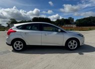 Ford Focus 1.0T EcoBoost Zetec Euro 5 (s/s) 5dr