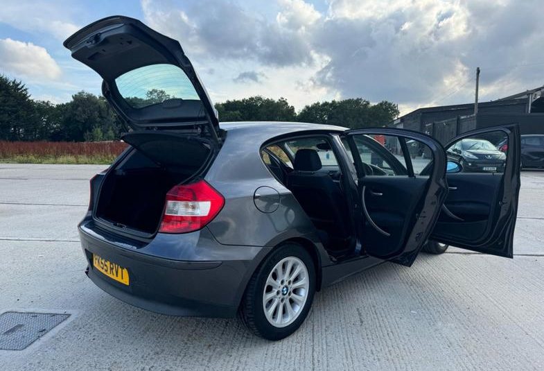 BMW 1 Series 2.0 118i SE Steptronic Euro 4 5dr