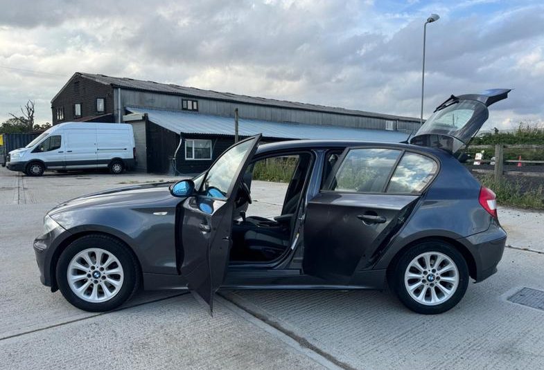 BMW 1 Series 2.0 118i SE Steptronic Euro 4 5dr