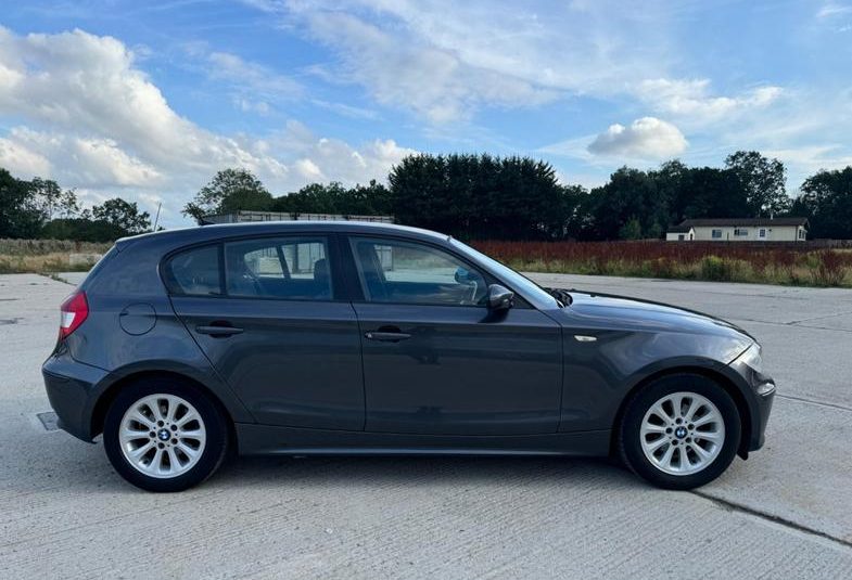 BMW 1 Series 2.0 118i SE Steptronic Euro 4 5dr