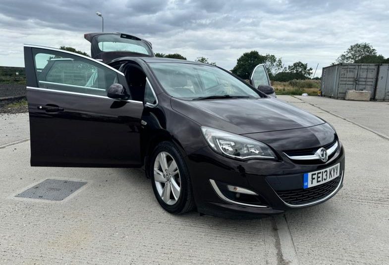 Vauxhall Astra 1.6T 16v SRi Euro 5 5dr