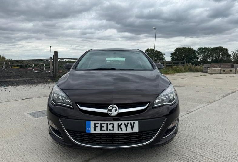 Vauxhall Astra 1.6T 16v SRi Euro 5 5dr