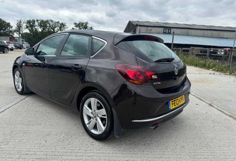 Vauxhall Astra 1.6T 16v SRi Euro 5 5dr