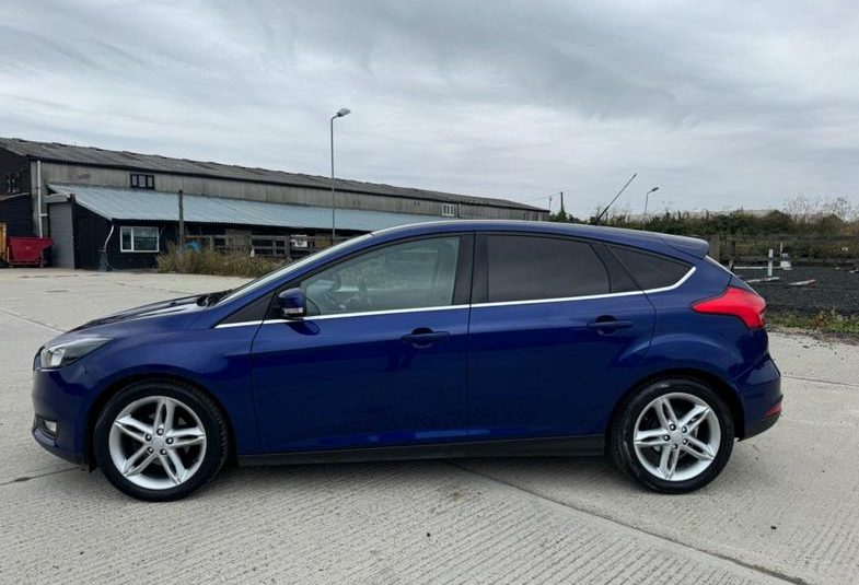 Ford Focus 1.0T EcoBoost Zetec Euro 6 (s/s) 5dr