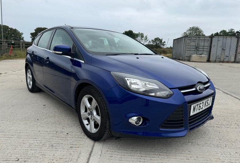 Ford Focus 1.6 Zetec Navigator Powershift Euro 5 5dr