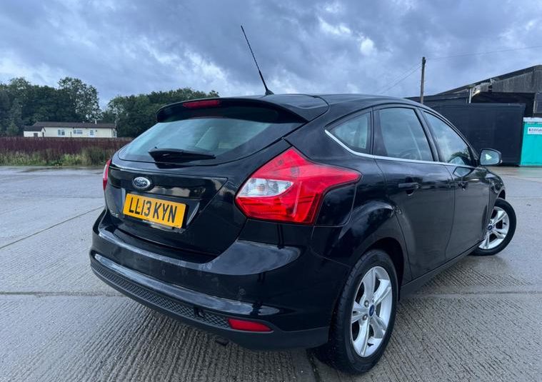 Ford Focus 1.6 Zetec Powershift Euro 5 5dr