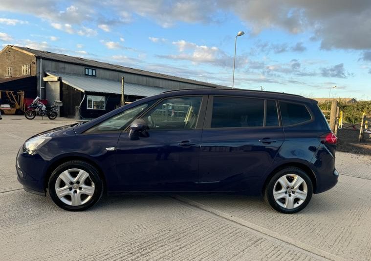 Vauxhall Zafira Tourer 1.4T 16V Exclusiv Auto Euro 5 5dr