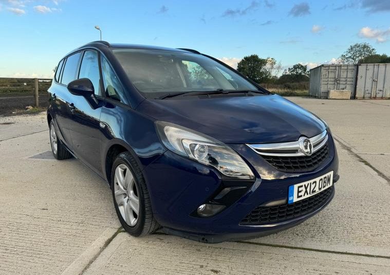 Vauxhall Zafira Tourer 1.4T 16V Exclusiv Auto Euro 5 5dr